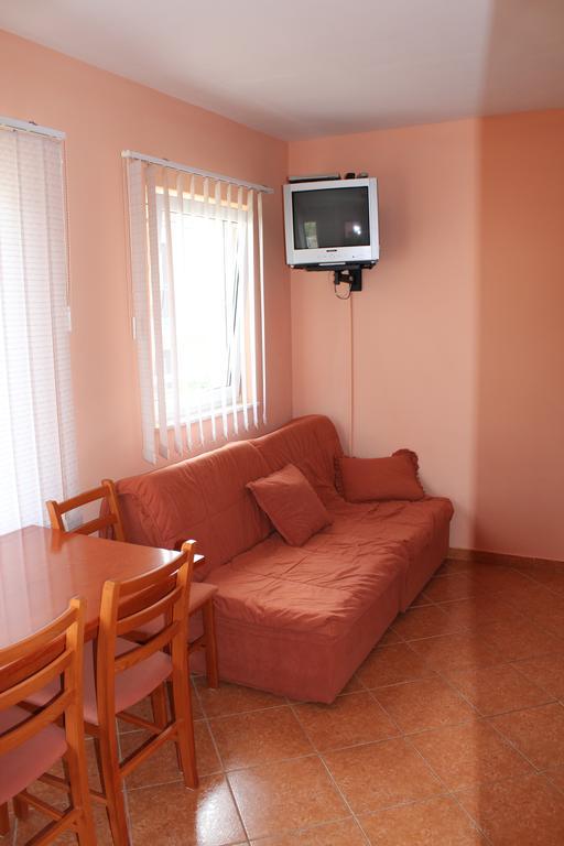 Apartments Villa Pirosi Orebić Rum bild